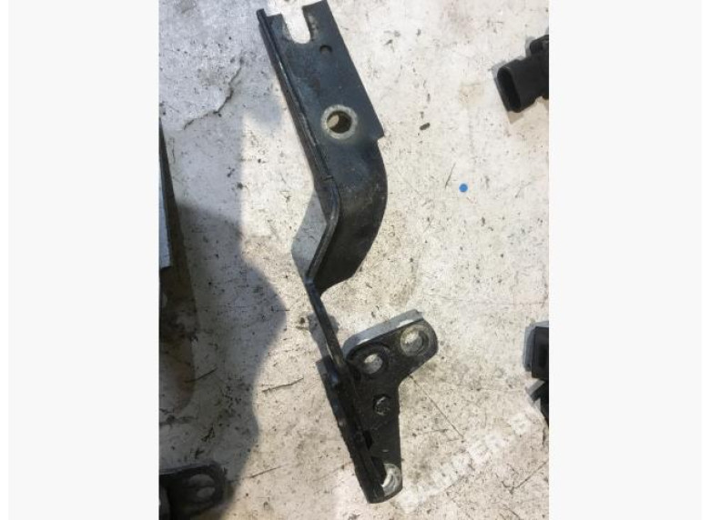 Петля капота правая к Citroen C5, 2002г.
