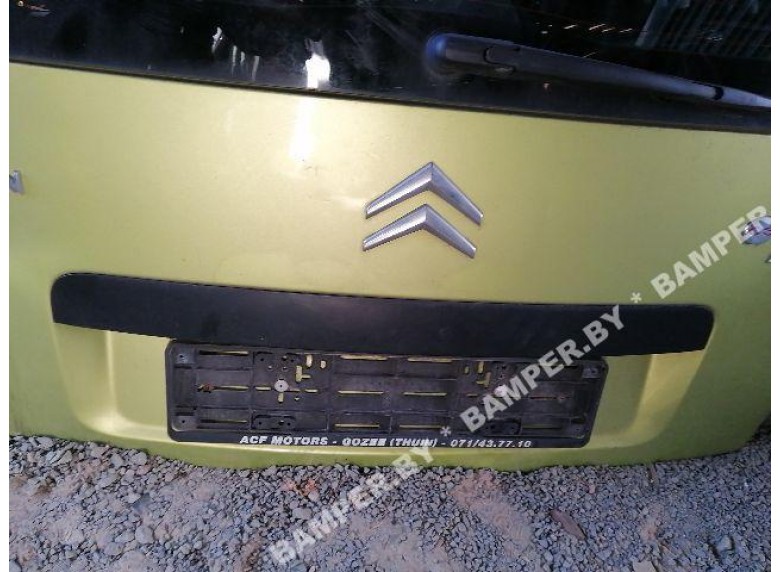 Накладка подсветки номера к Citroen C3 Picasso