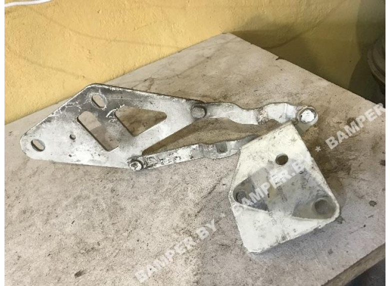 Петля капота левая к Volkswagen LT, 2002г.