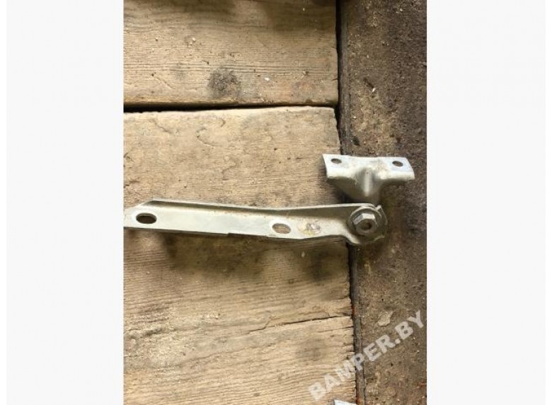 Петля капота левая к Audi 80