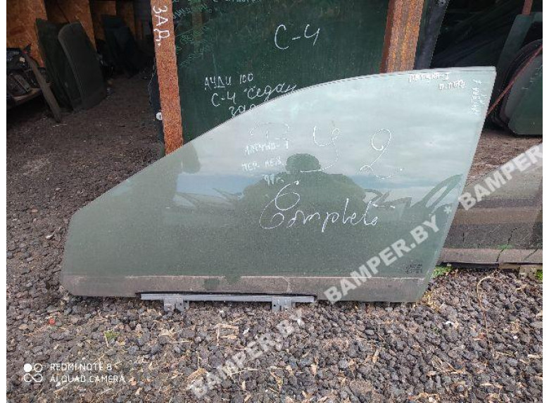 Стекло двери передней левой к Renault Laguna, 1995г.