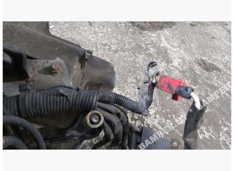 Клемма аккумулятора плюс к Nissan Micra