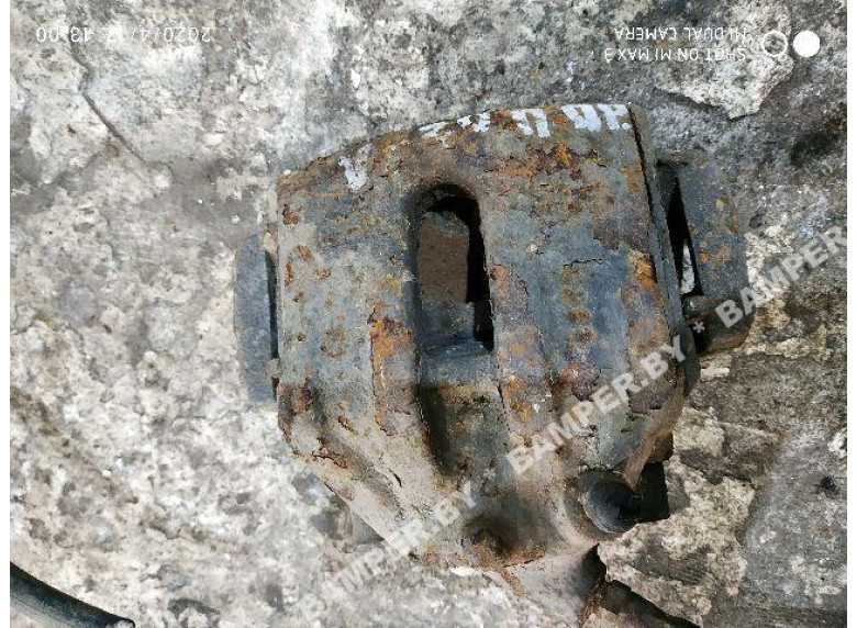 Суппорт передний правый к Volvo V70, 1998г.