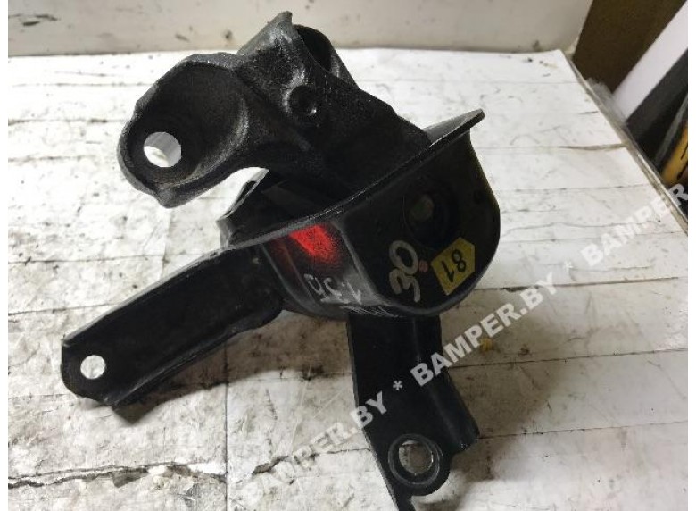 Подушка крепления двигателя к Toyota Yaris