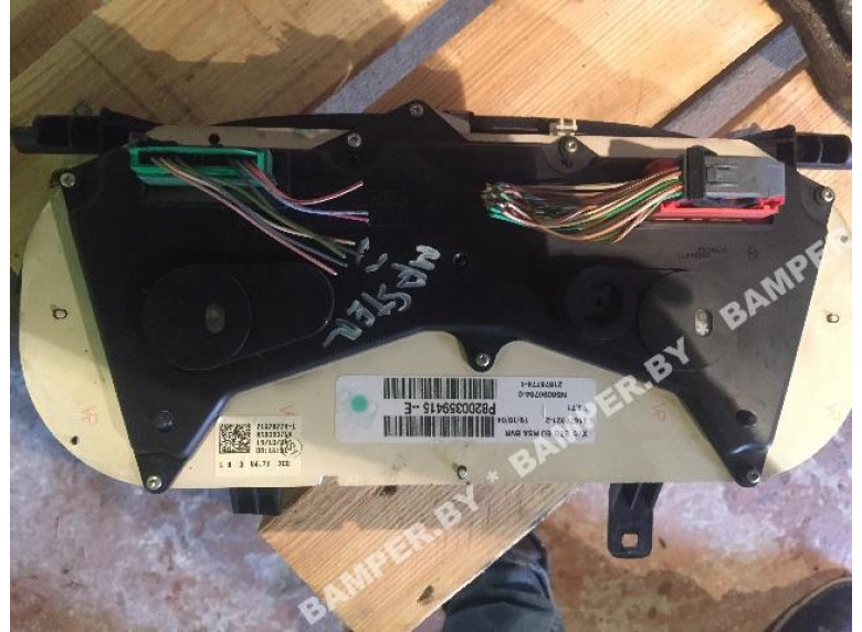 Щиток приборов (приборная панель) к Renault Master, 2004г.