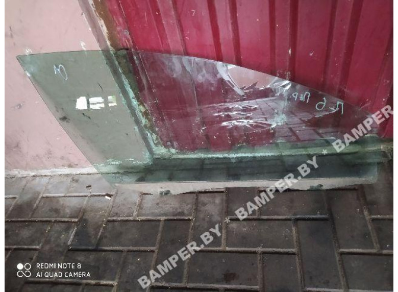 Стекло двери передней правой к Volkswagen Golf, 2008г.