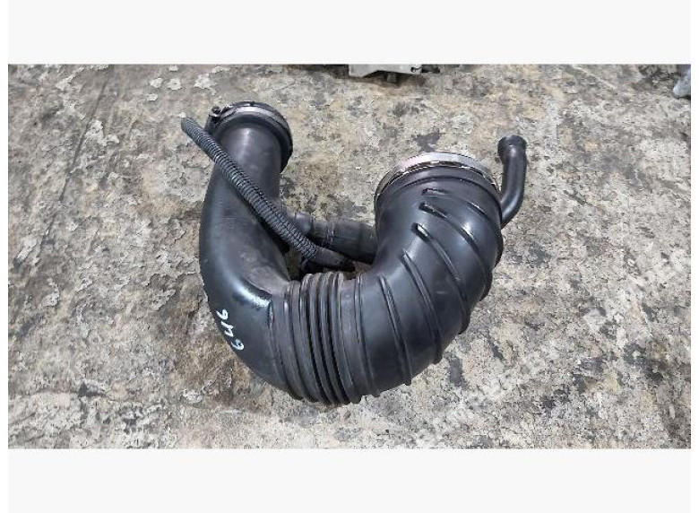 Патрубок турбины к Mercedes C W203, 2005г.