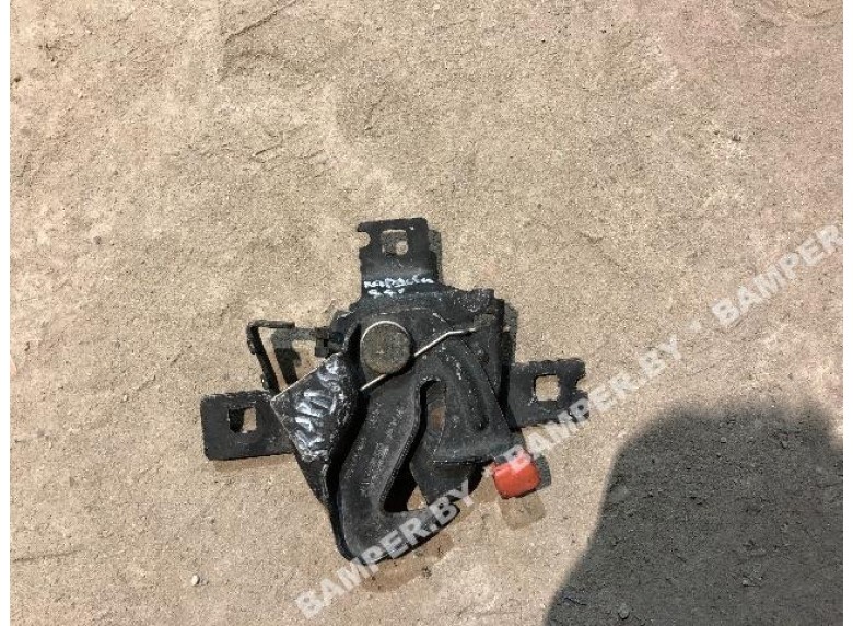 Замок капота к Mitsubishi Carisma