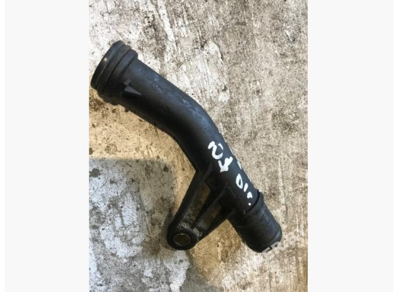 Трубка охлаждающей жидкости пластиковая к Renault Kangoo, 2003г.