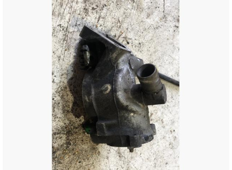 Корпус термостата к Citroen Berlingo, 1999г.