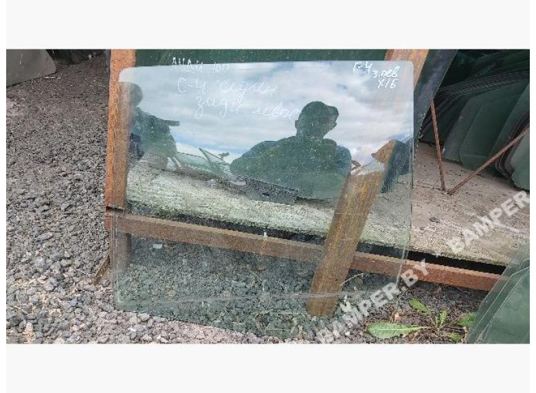 Стекло двери задней левой к Volkswagen Golf, 2000г.