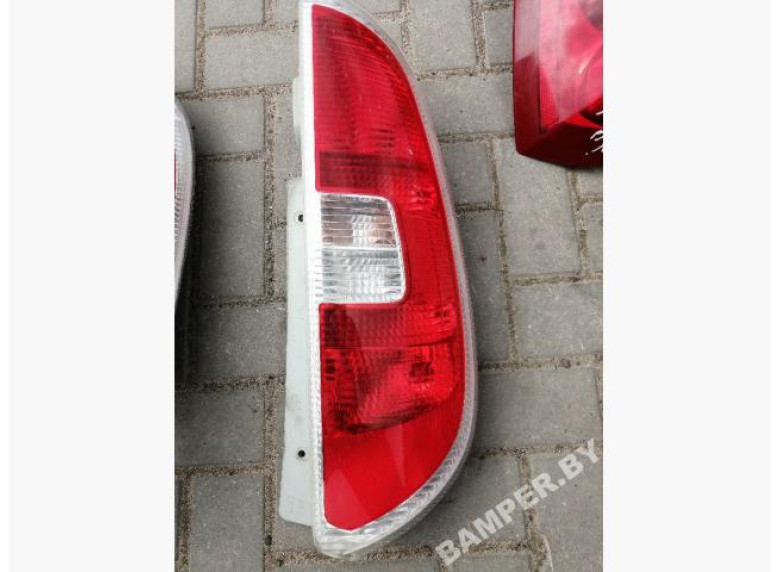 Фонарь задний правый к Skoda Roomster, 2011г.