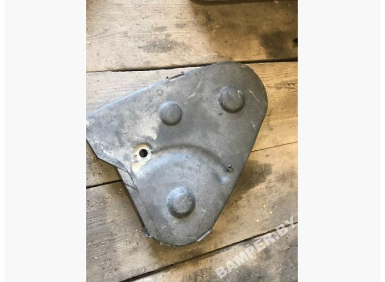 Защита (кожух) ремня ГРМ к Volkswagen Golf, 1997г.