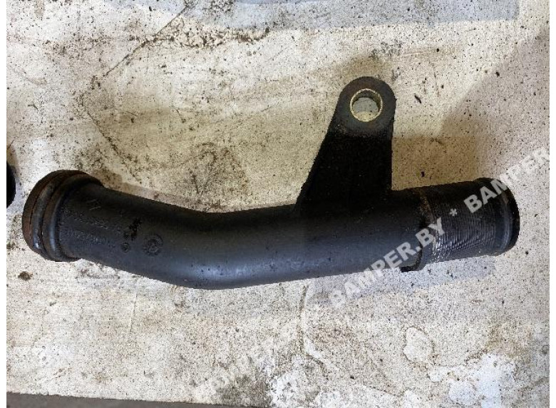 Трубка охлаждающей жидкости пластиковая к Renault Megane, 2001г.