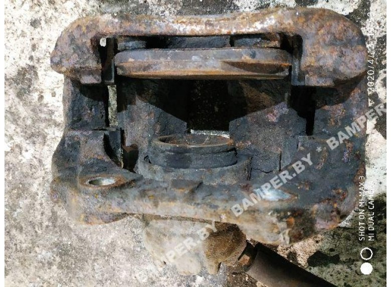 Суппорт передний левый к Peugeot 307