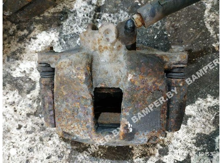 Суппорт передний левый к Peugeot 307