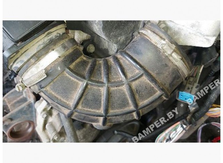 Патрубок воздушного фильтра к Renault Master