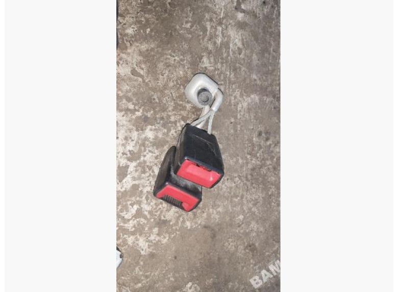 Замок ремня безопасности к Volkswagen Passat, 2007г.