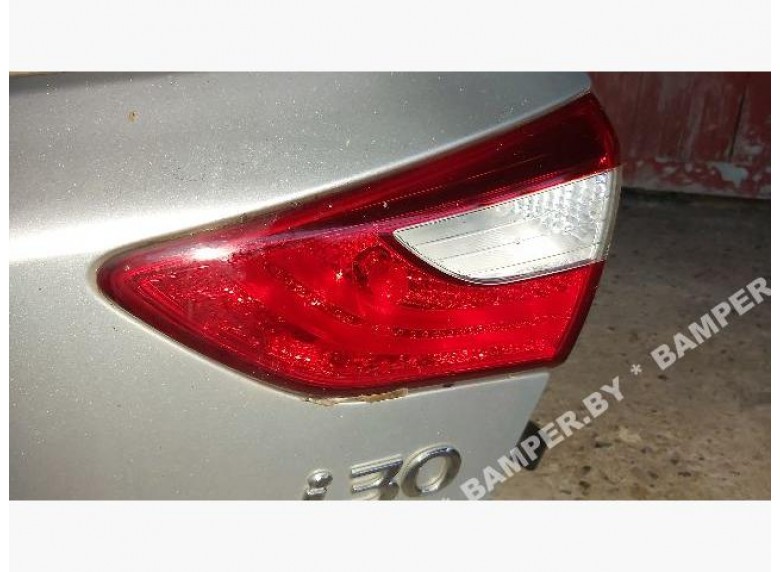 Фонарь крышки багажника правый к Hyundai i30