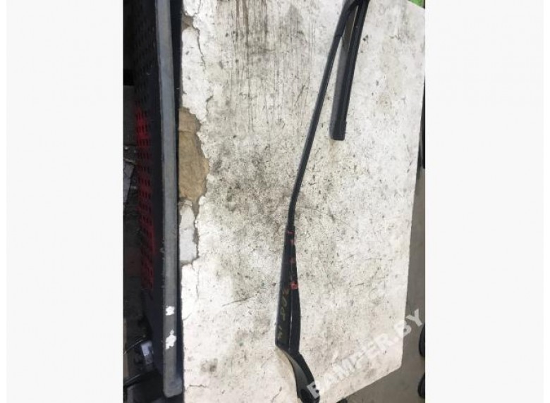 Щеткодержатель (поводок стеклоочистителя, дворник) к Peugeot 308