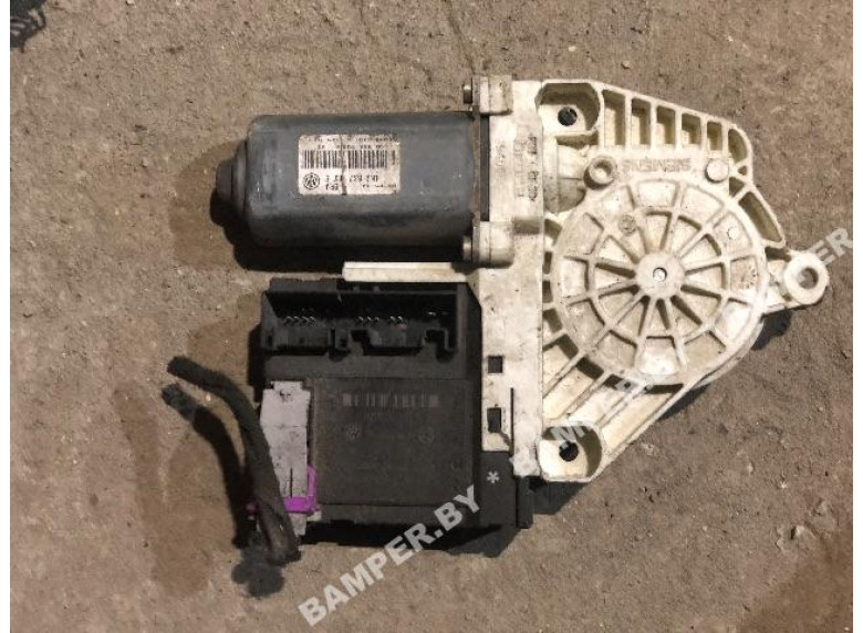 Моторчик стеклоподъемника передний левый к Volkswagen Golf, 2006г.