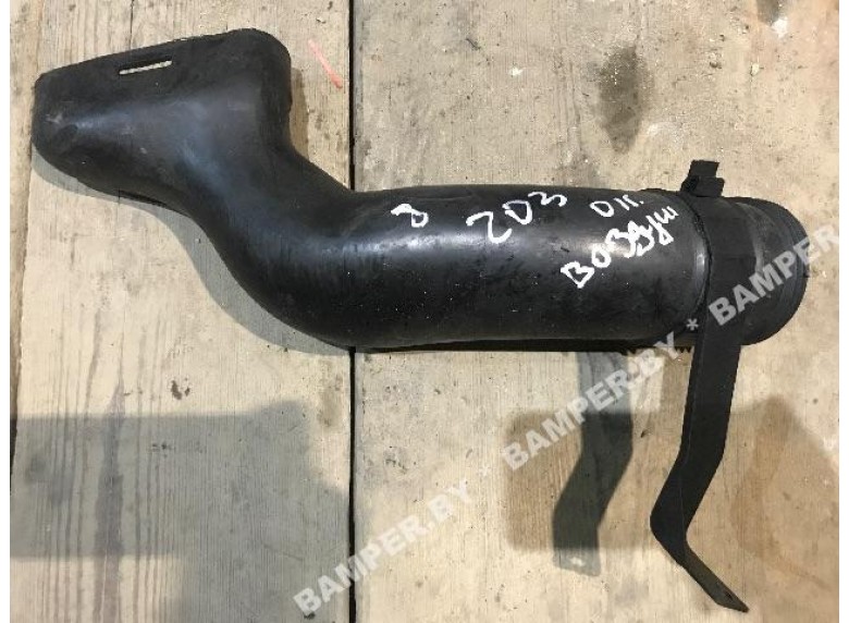 Патрубок воздушного фильтра к Mercedes C W203