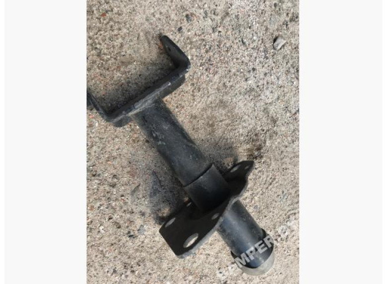 Кронштейн крепления бампера переднего к Volkswagen Passat, 1998г.