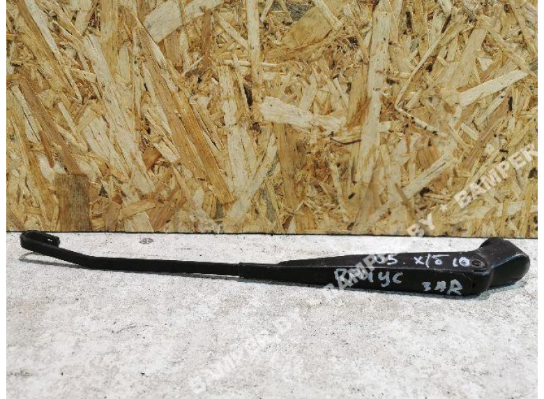 Щеткодержатель задний к Toyota Prius, 2005г.