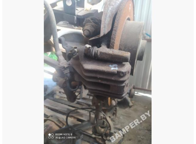 Суппорт задний левый к Volkswagen Golf, 2005г.