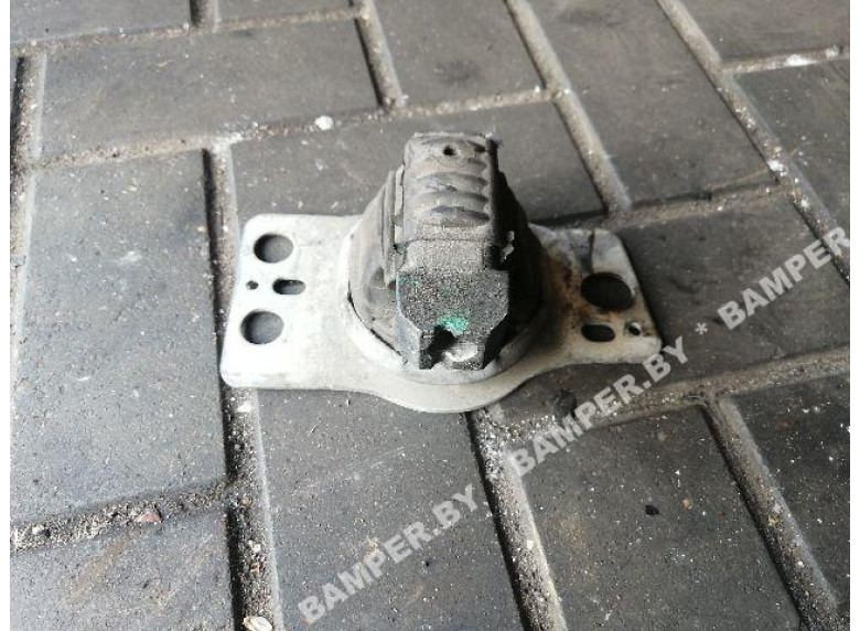Подушка крепления КПП к Nissan Primera, 2005г.