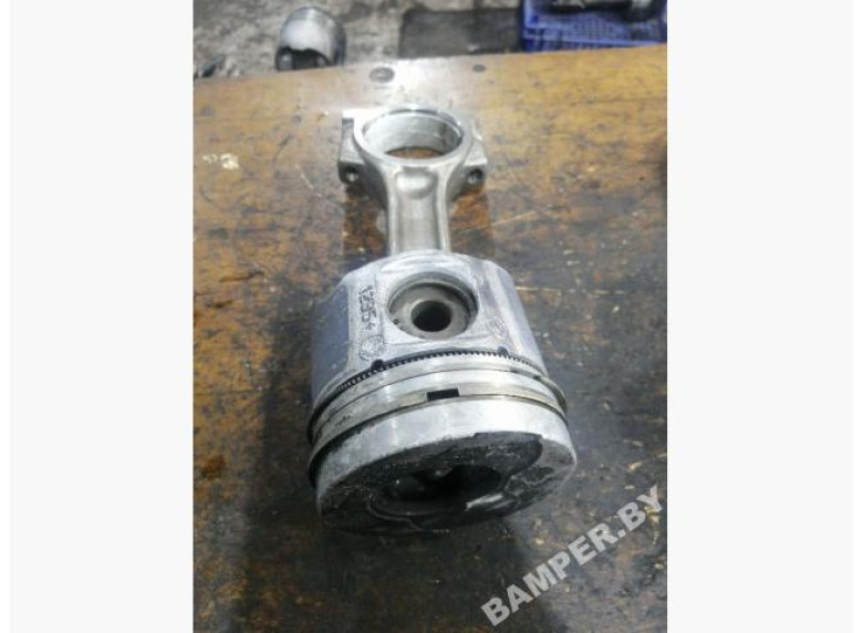 Поршень к Renault Espace, 2006г.