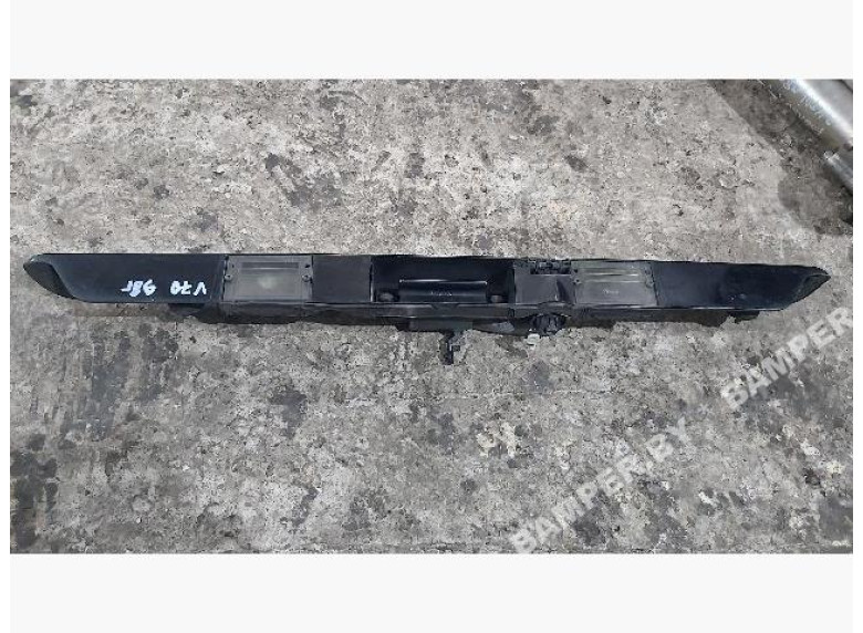 Накладка подсветки номера к Volvo V70, 2000г.
