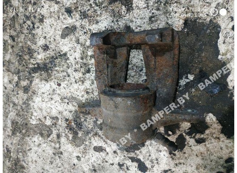 Суппорт передний левый к Fiat Punto