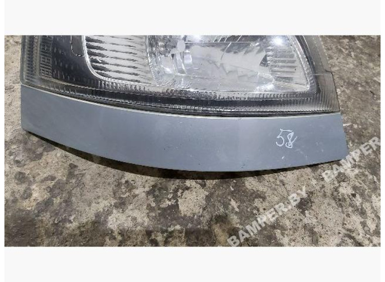 Ус под фару правый к Opel Movano, 2004г.