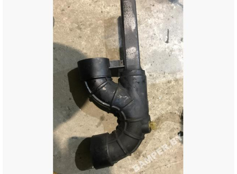 Патрубок воздушного фильтра к Renault Kangoo, 2001г.