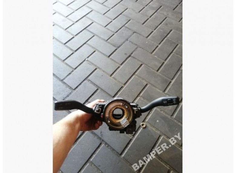 Переключатель подрулевой (стрекоза) к Audi A3