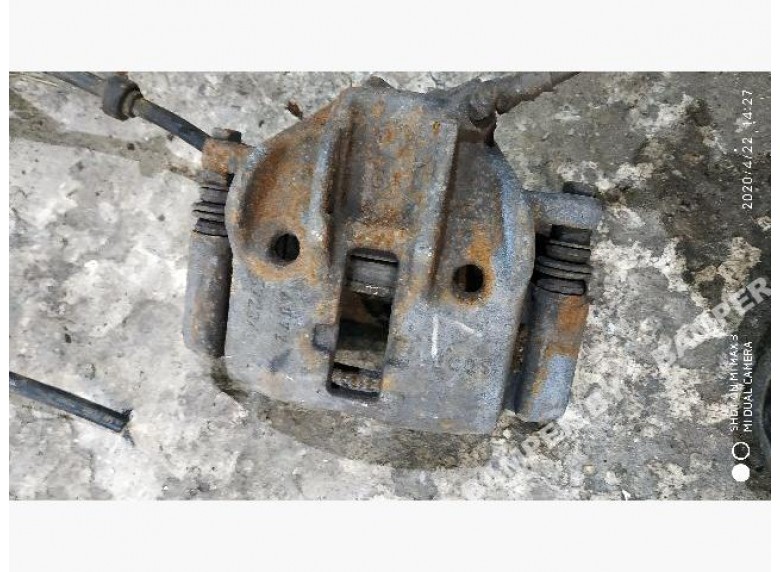 Суппорт передний левый к Peugeot Partner