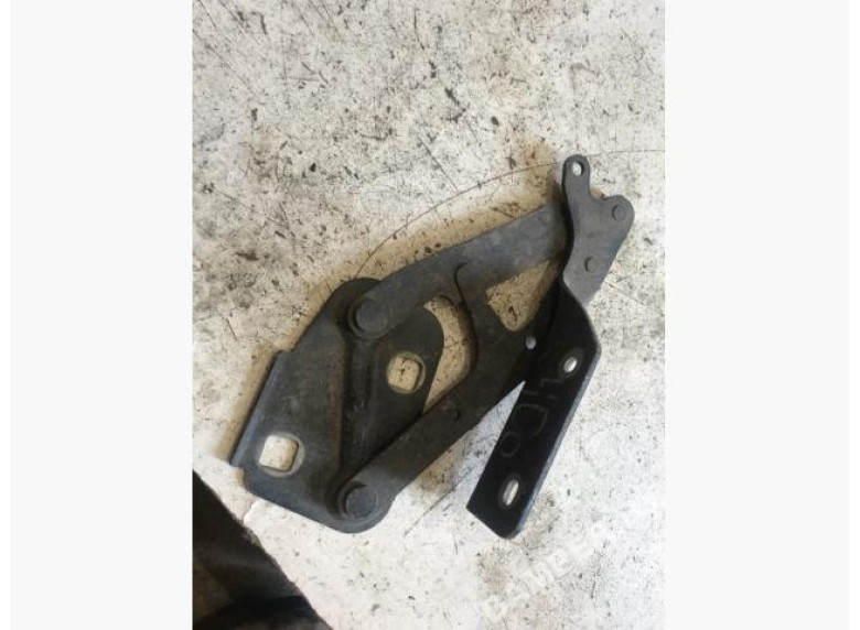 Петля капота левая к Peugeot 406, 1998г.