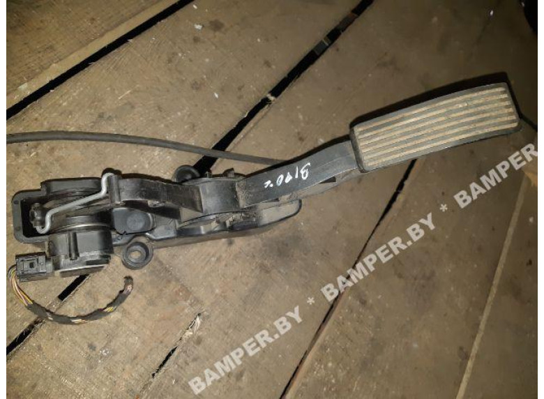 Педаль газа к Mercedes A W169, 2009г.