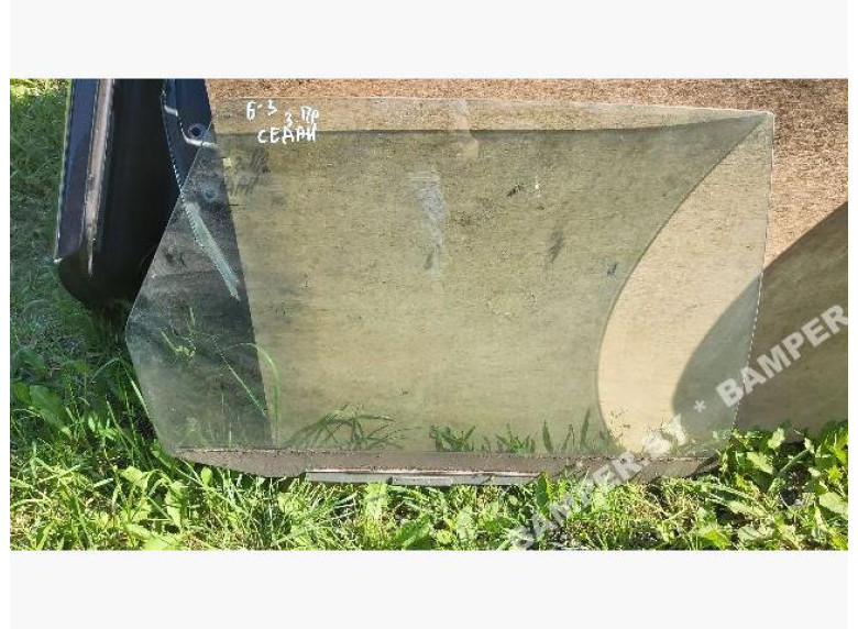 Стекло двери задней правой к Volkswagen Passat, 1990г.