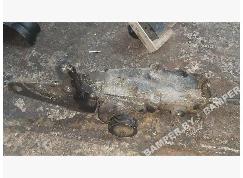 Кронштейн генератора к Volvo XC70