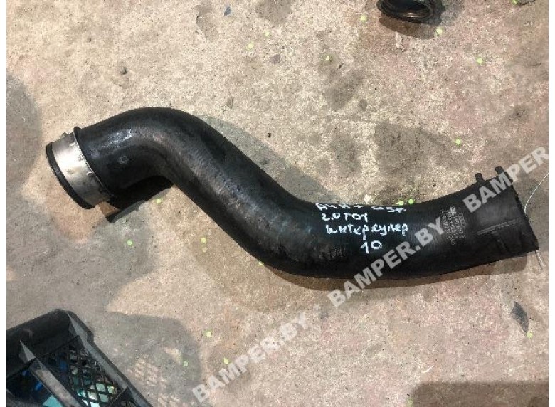 Патрубок интеркулера к Audi A4
