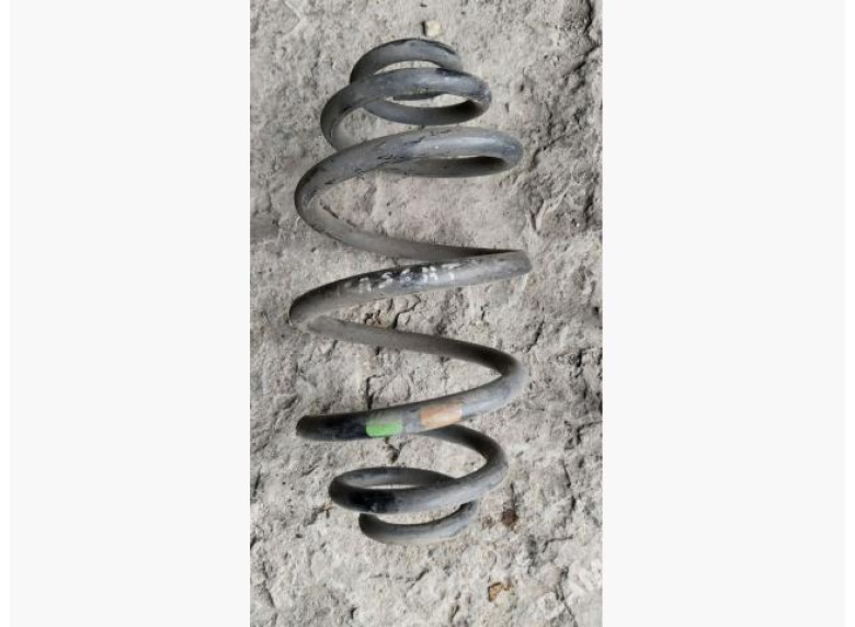 Пружина задняя к Volkswagen Passat, 1998г.