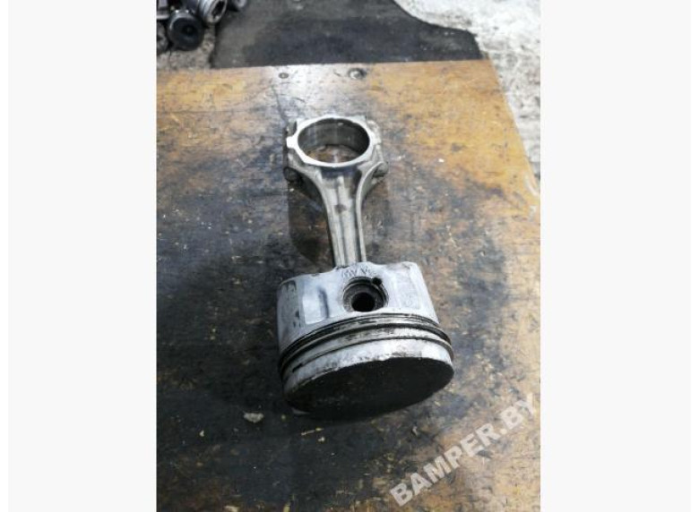 Поршень к Audi A4, 1999г.