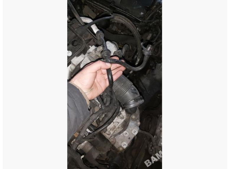 Трубка вакуумного насоса к Volkswagen Passat, 2007г.