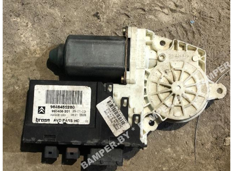 Моторчик стеклоподъемника передний правый к Citroen C5, 2006г.