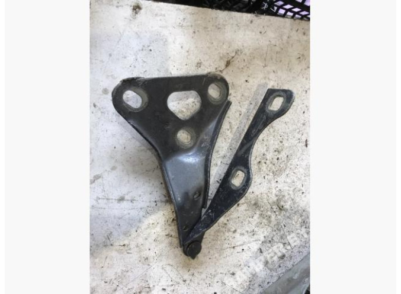 Петля капота правая к Opel Zafira, 2003г.