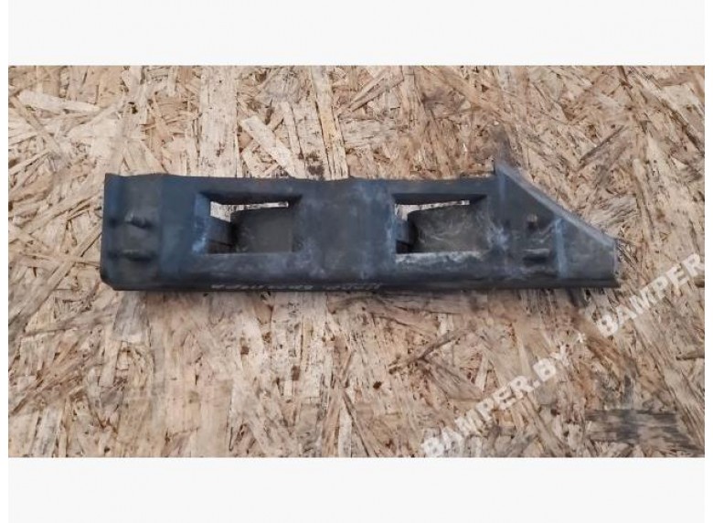 Кронштейн крепления бампера к Seat Leon