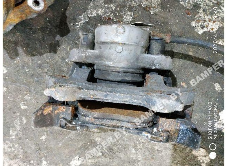 Суппорт передний правый к Alfa Romeo 156