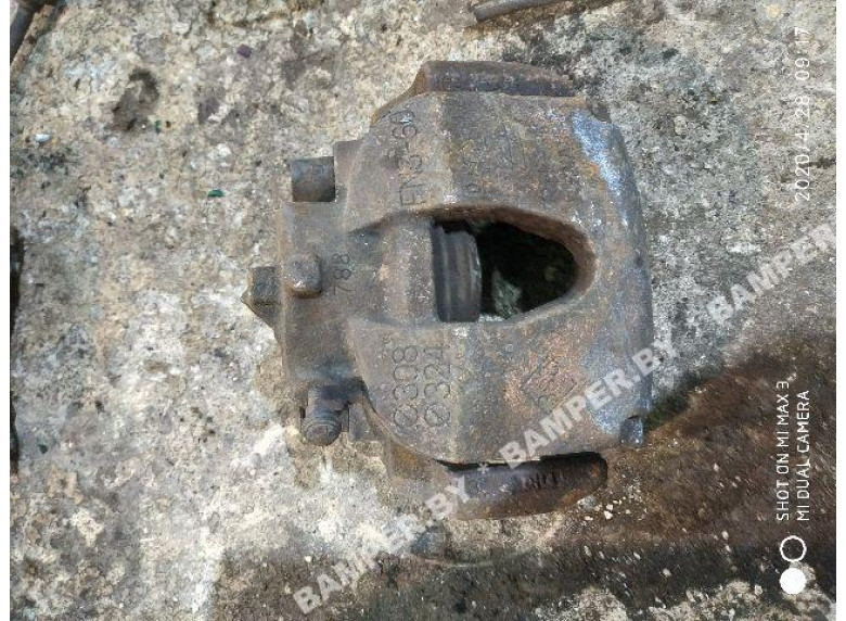 Суппорт передний правый к Renault Espace, 2004г.